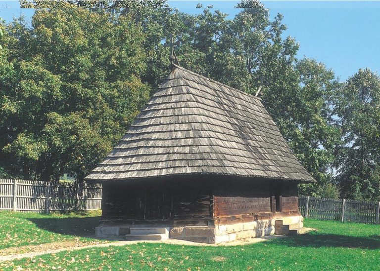 Таково - црква брвнара