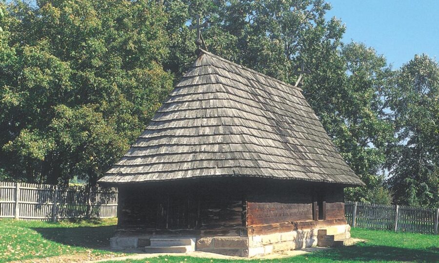 Таково - црква брвнара