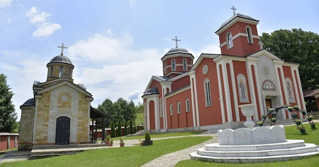 У сливу три Мораве Бошњане Ђунис и Свети Роман