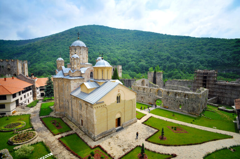 Манасија